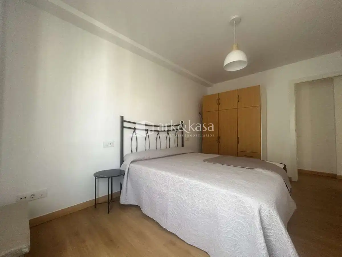 Habitación de Piso de alquiler en Valencia con Amueblado, Horno y Microondas