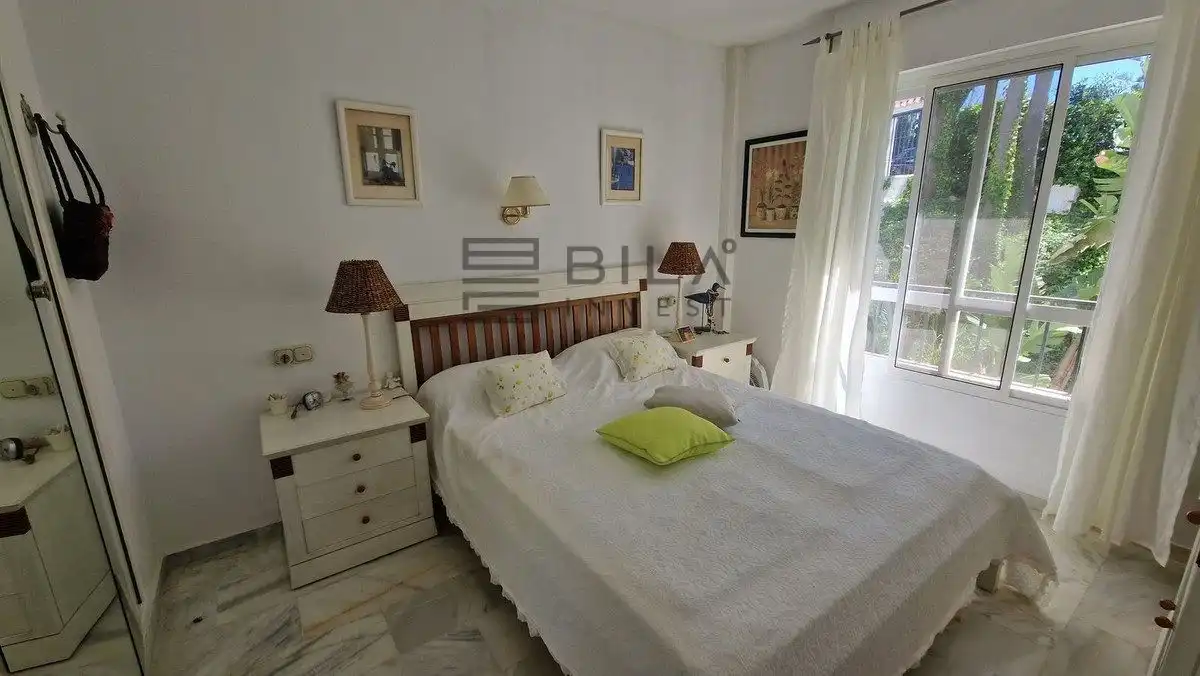 Habitación de Piso en venta en Marbella con Terraza, Piscina y Amueblado