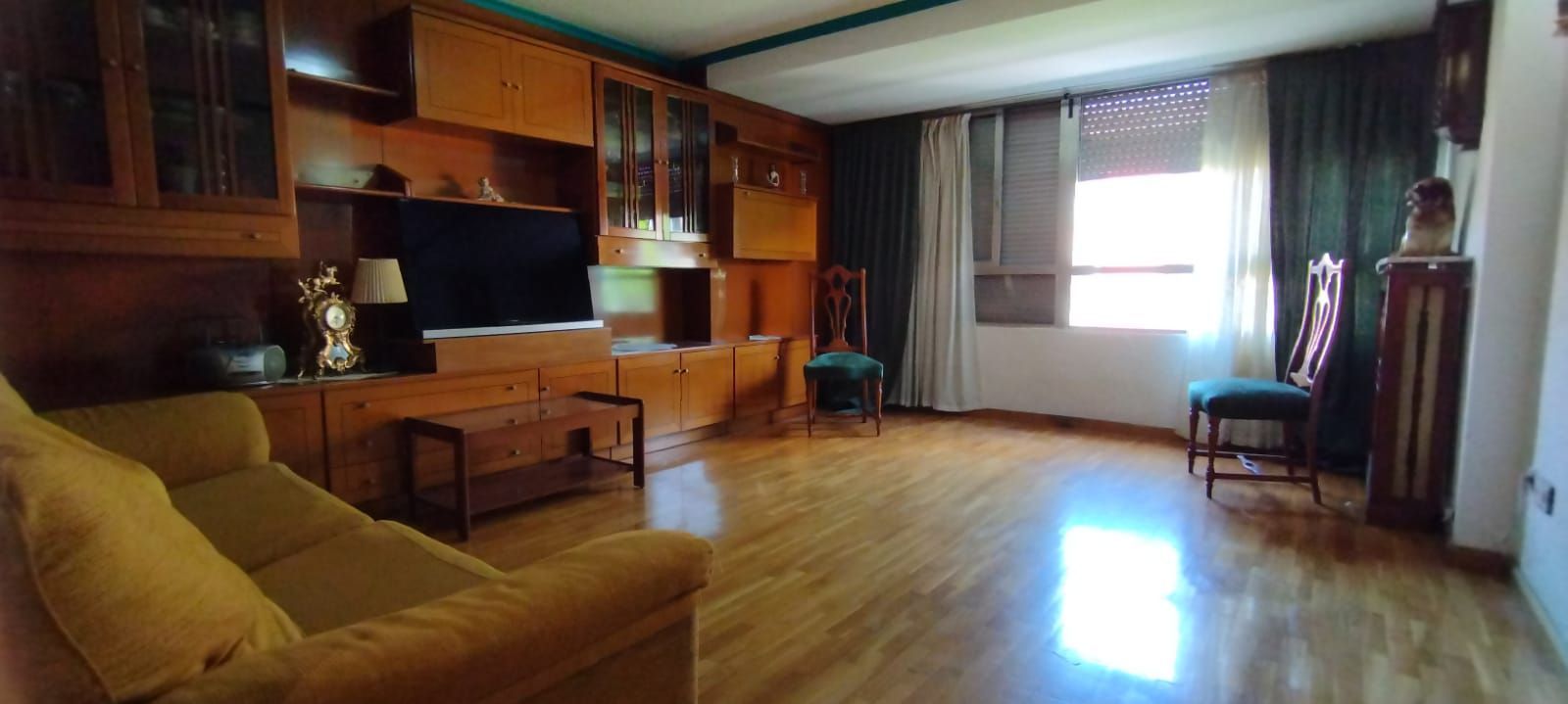 Sala d'estar de Pis en venda en  Zaragoza Capital amb Calefacció i Traster