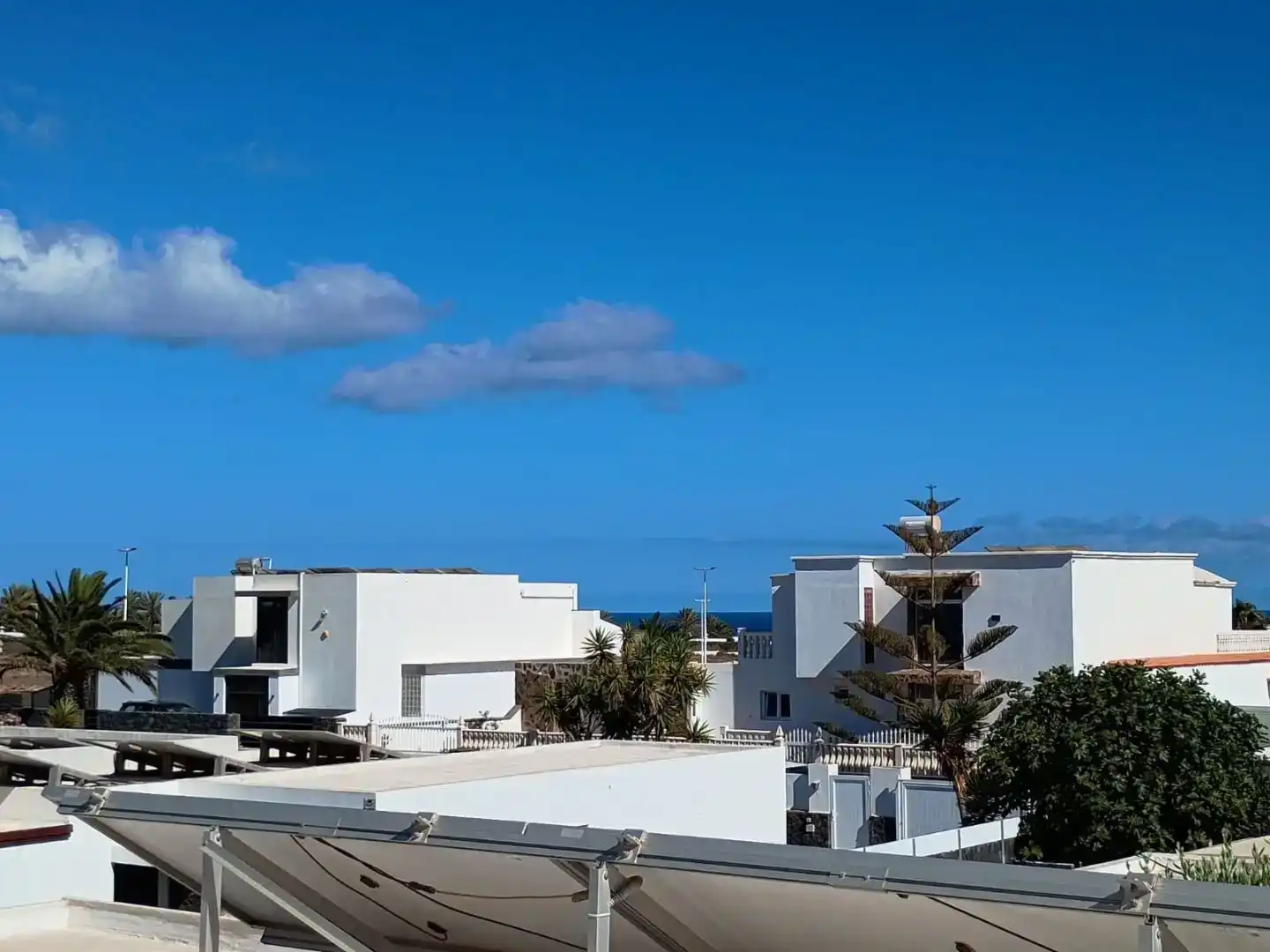 Vista exterior de Casa o xalet en venda en Yaiza amb Aire condicionat i Balcó