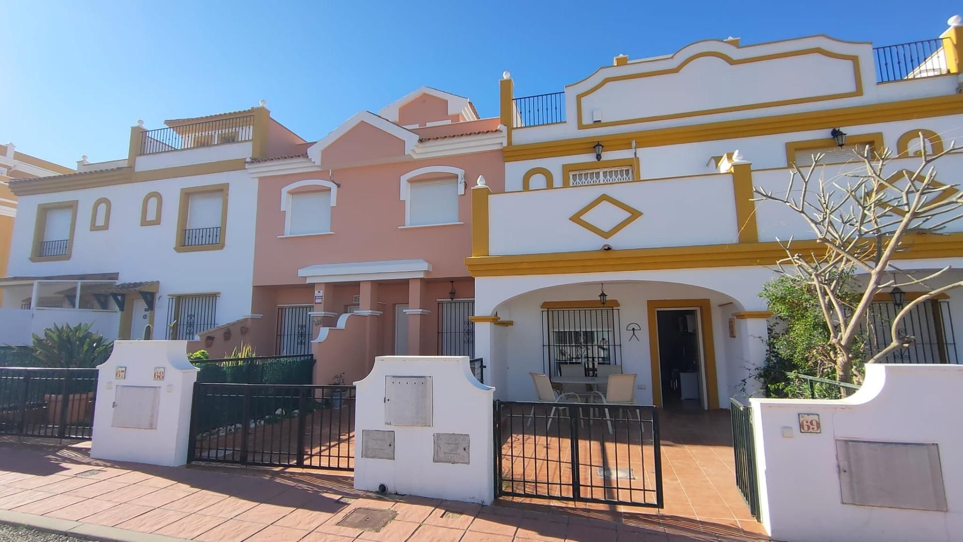 Vista exterior de Casa adosada en venta en Pulpí con Aire acondicionado, Terraza y Amueblado