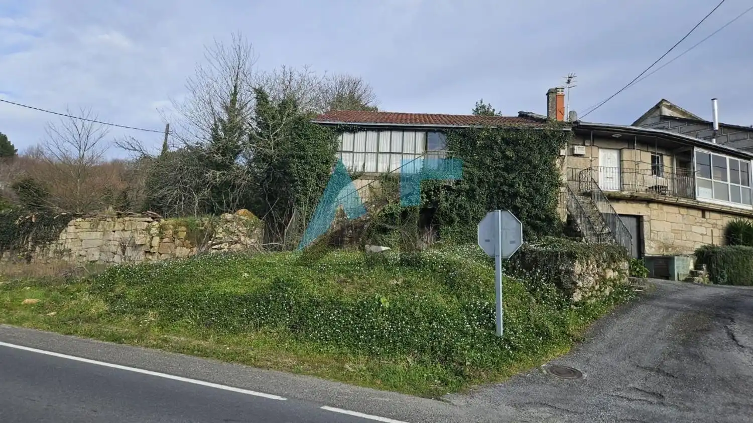 Chalet con jardín en venta en N-540