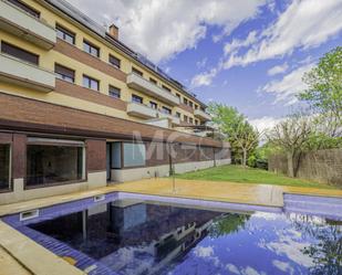 Piscina de Pis en venda en Santa Eulàlia de Riuprimer amb Calefacció, Jardí privat i Parquet