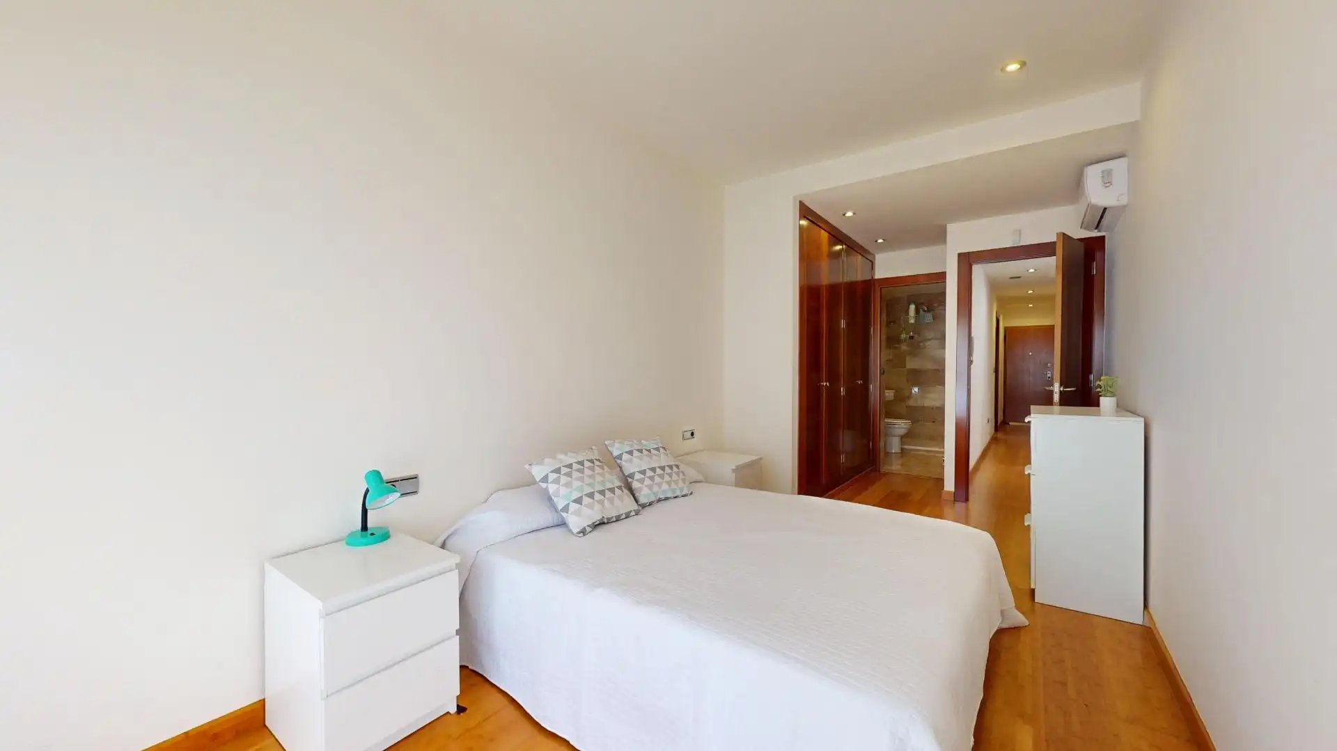 Dormitori de Casa adosada en venda en Pilar de la Horadada amb Aire condicionat, Jardí privat i Terrassa