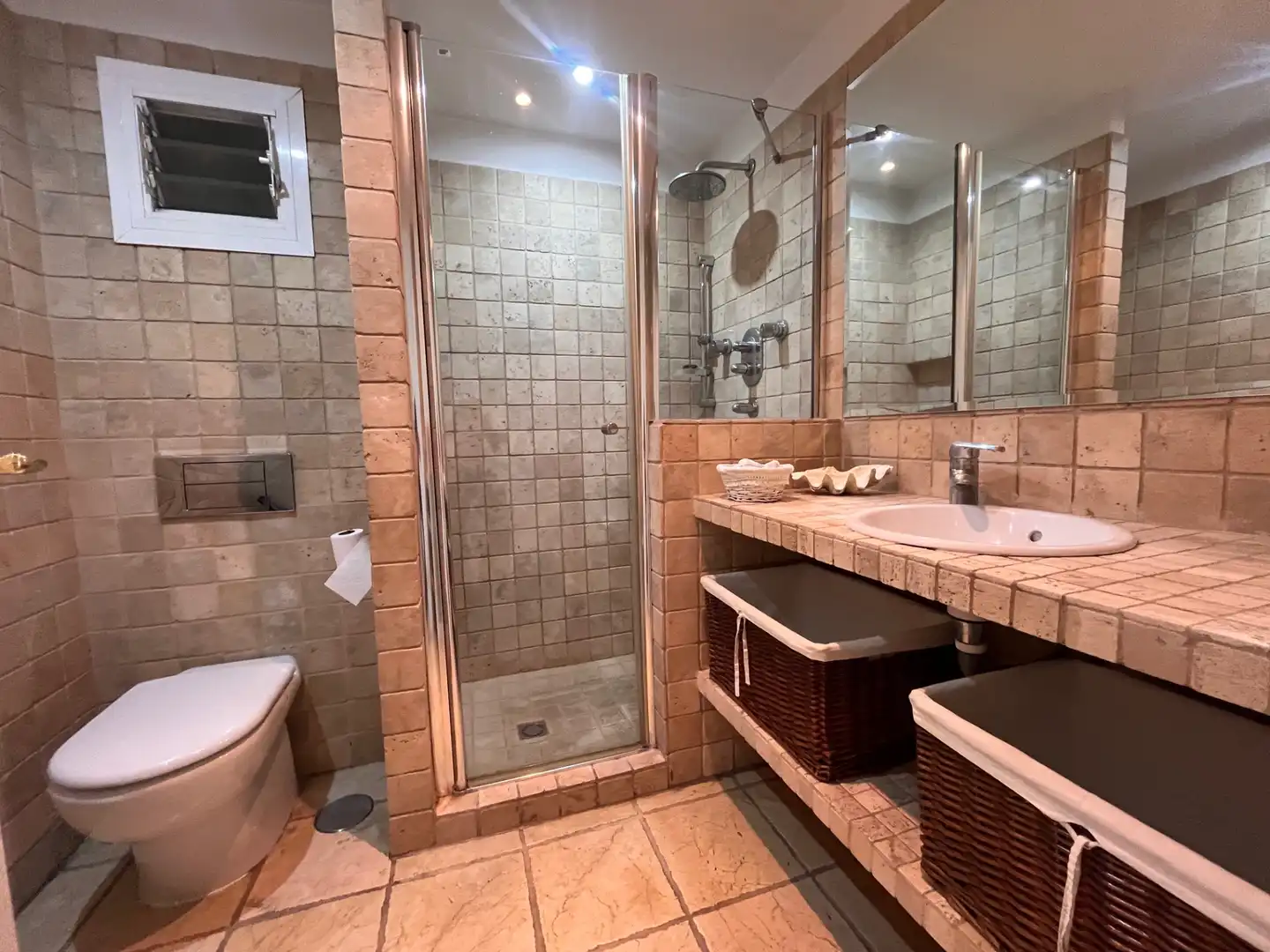 Baño de Piso en venta en Madrid con Aire acondicionado, Calefacción y Parquet