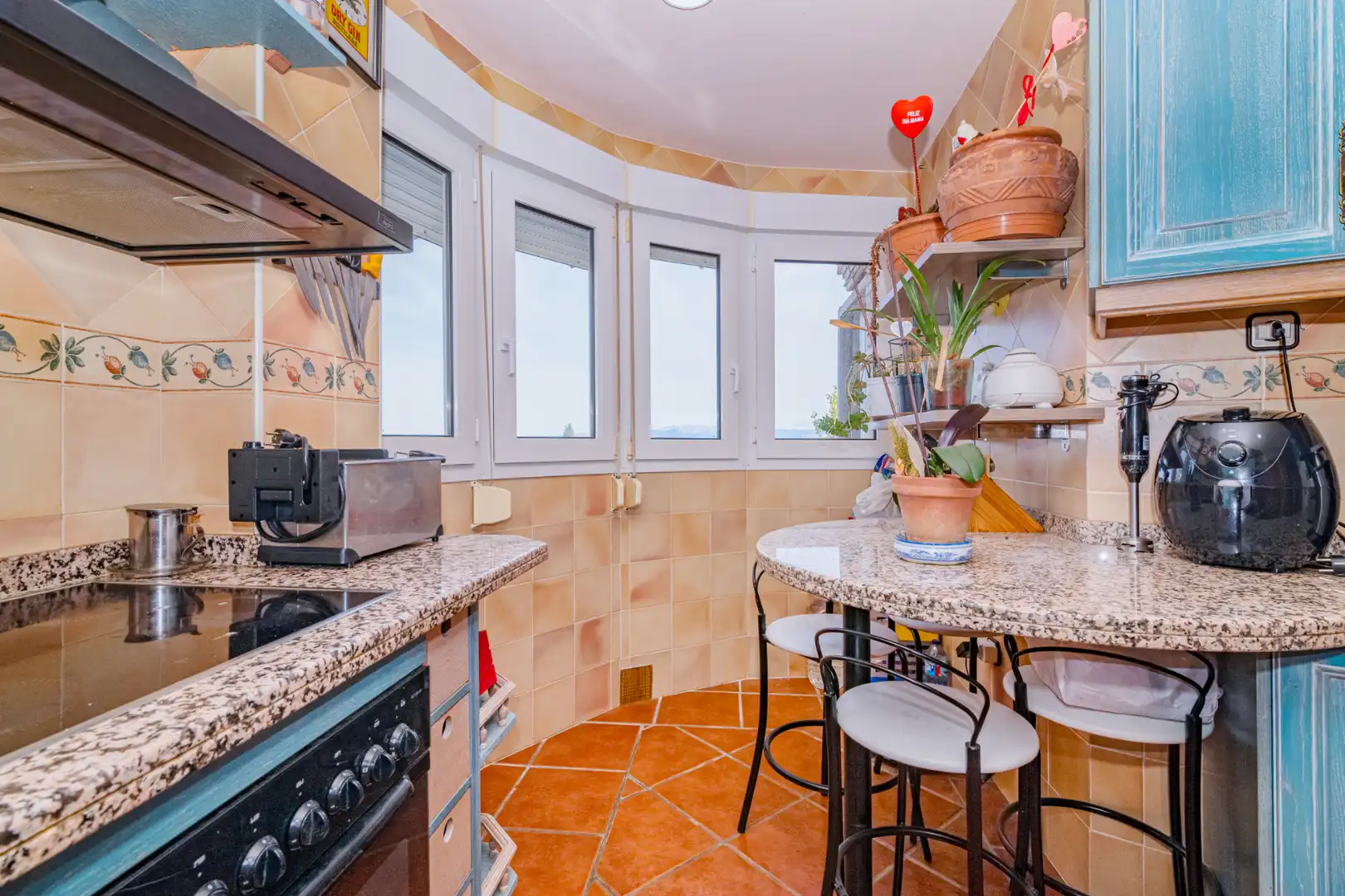 Cocina de Casa o chalet en venta en La Zubia con Aire acondicionado, Calefacción y Jardín privado