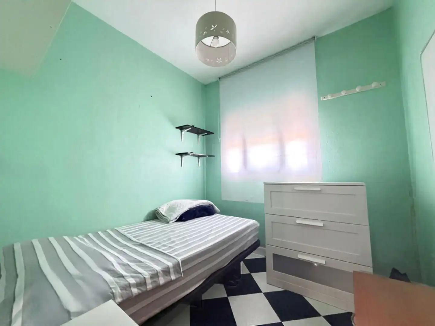 Habitación de Piso en venta en San Fernando de Henares con Aire acondicionado, Calefacción y Parquet