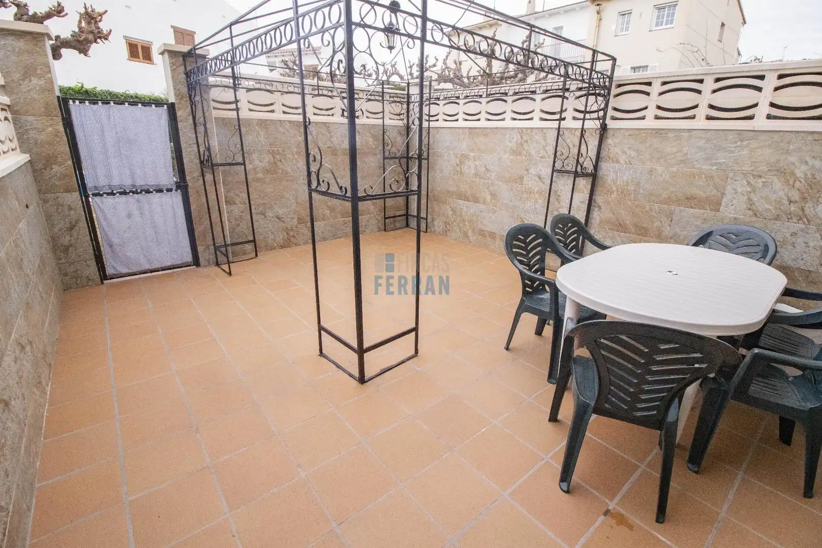 Terrassa de Casa adosada en venda en El Vendrell amb Terrassa, Traster i Piscina comunitària