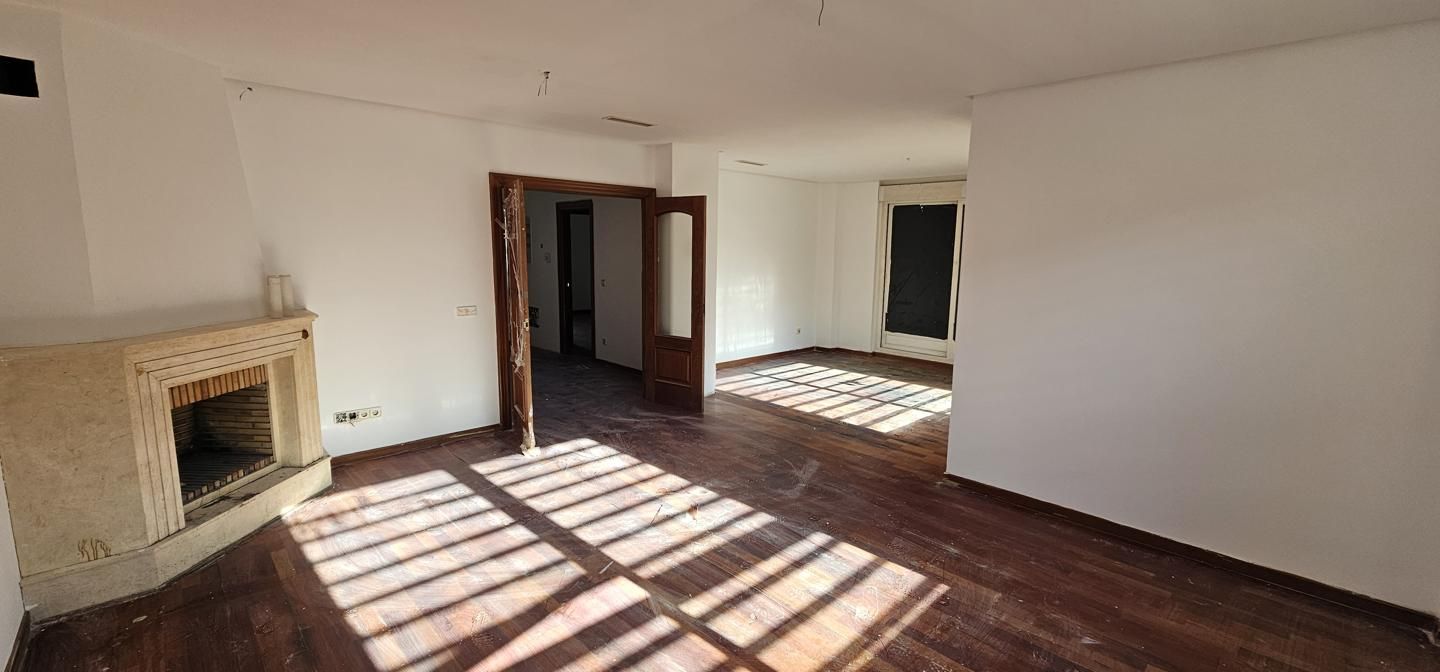 Single-family semi-detached for sale in Leganés  with Air Conditioner, Private garden and Parquet flooring