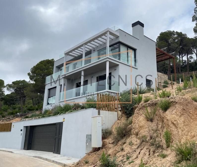 Vista exterior de Casa o chalet en venta en Lloret de Mar con Aire acondicionado, Calefacción y Jardín privado