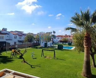 Jardí de Casa adosada en venda en Aljaraque amb Aire condicionat, Calefacció i Jardí privat