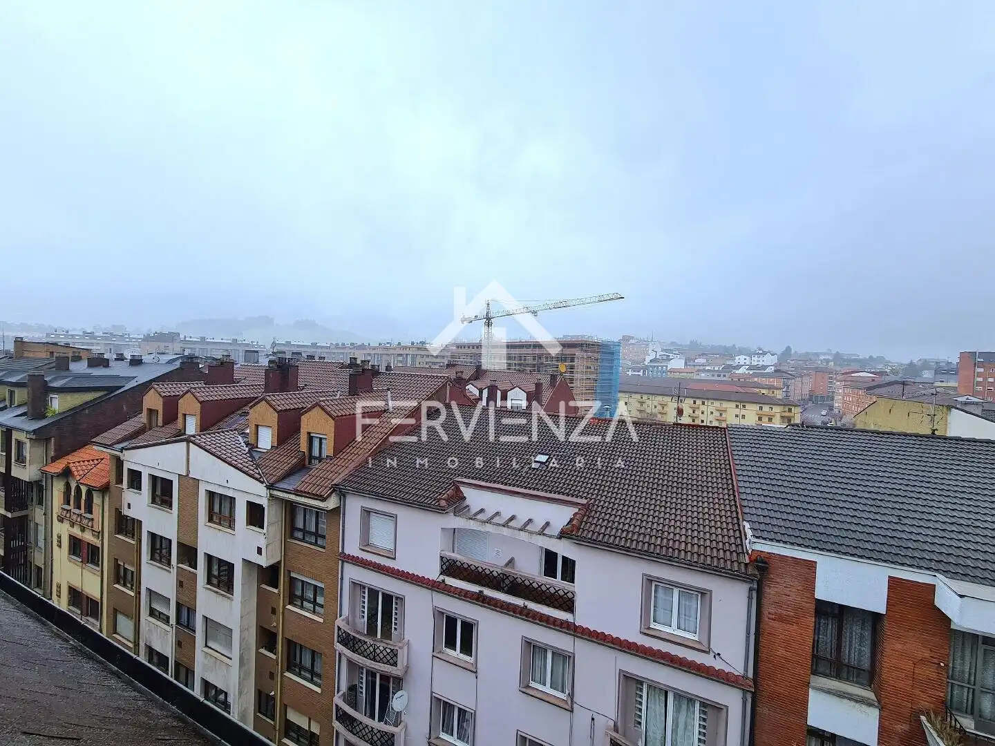 Vista exterior de Piso en venta en Oviedo 