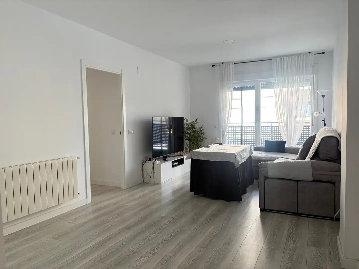 Wohnung mit Terrasse zum Verkauf in Avenida las Hurdes, imagen 2