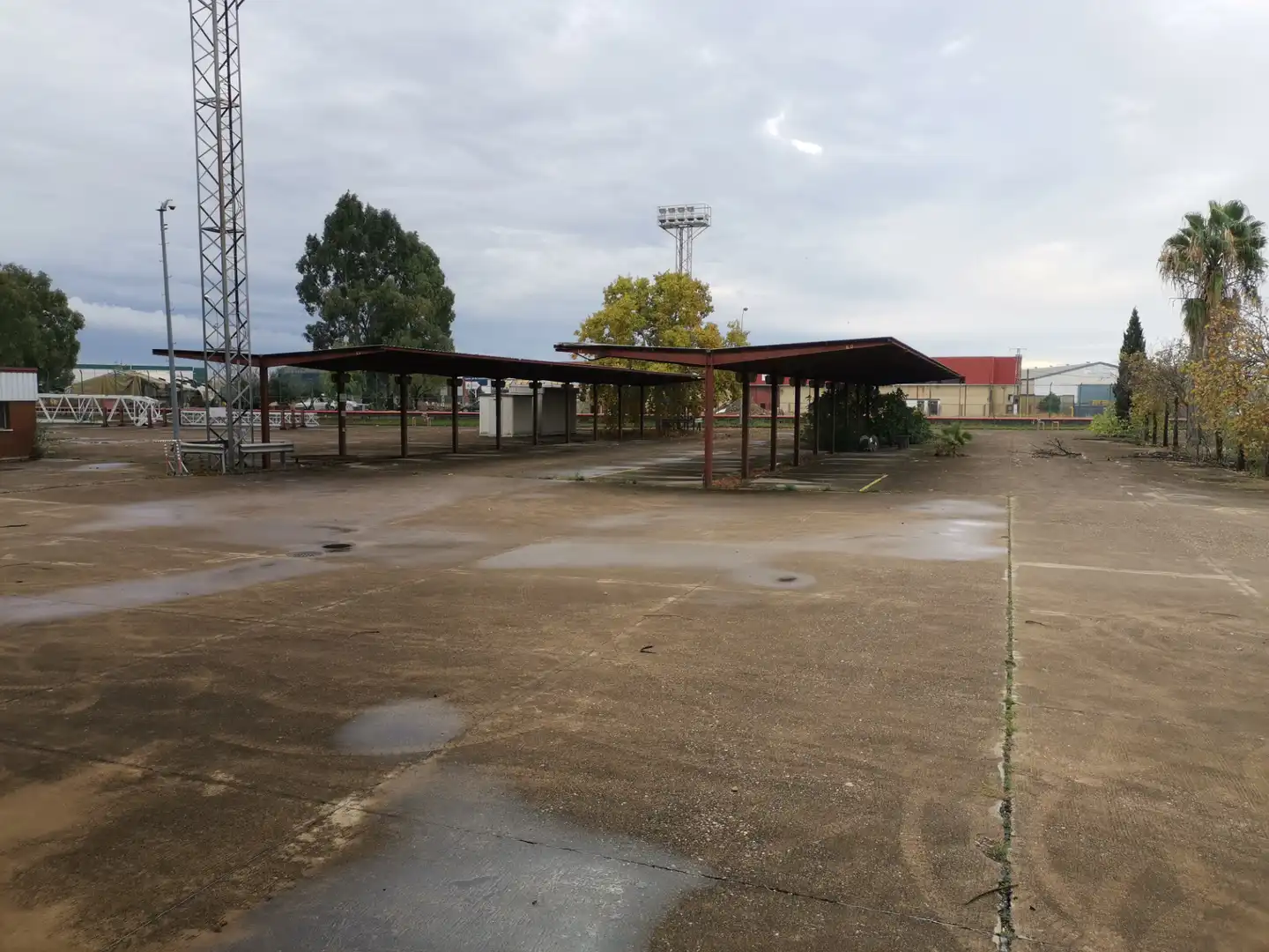 Parking of Industrial land for rent in Alcalá de Guadaira
