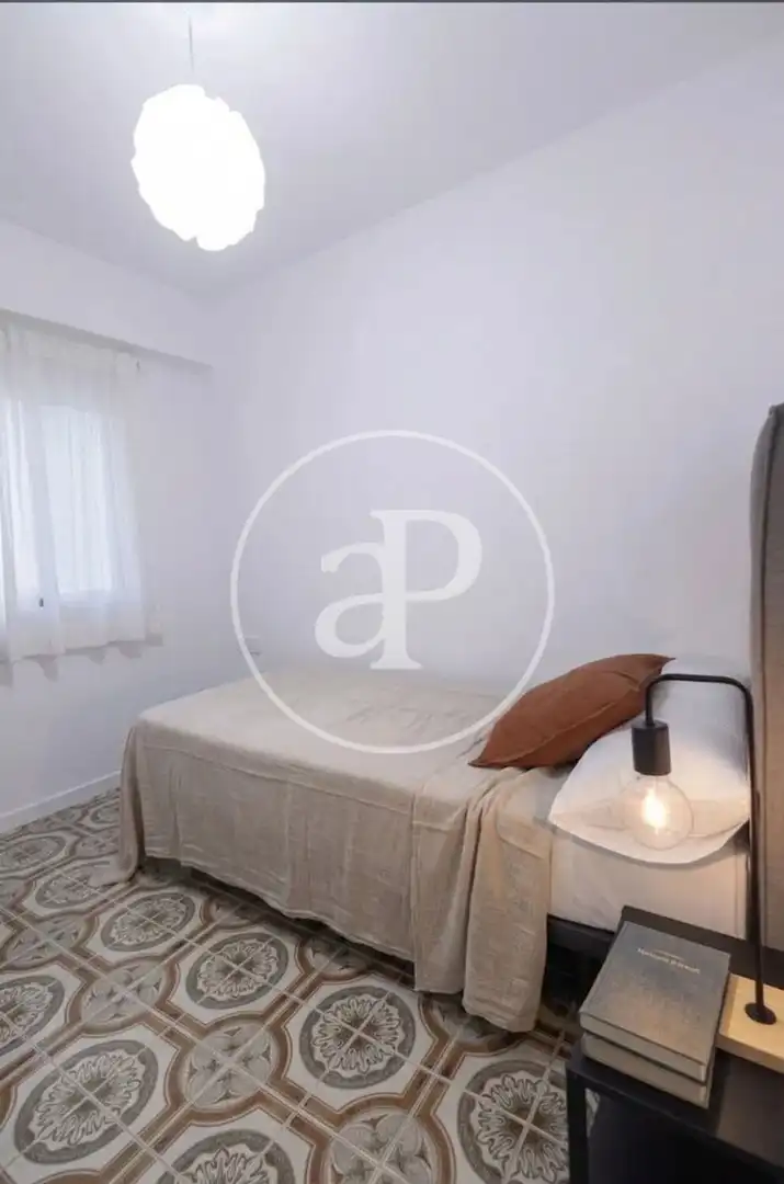 Schlafzimmer von Wohnung zur Miete in Valencia mit Klimaanlage, Heizung und Haustiere erlaubt