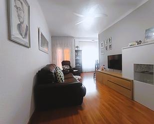 Living room of Flat for sale in L'Hospitalet de Llobregat  with Heating and Balcony