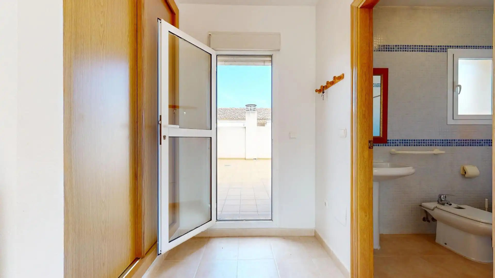 Wohnungen zum Verkauf in Los Alcázares mit Terrasse und Balkon