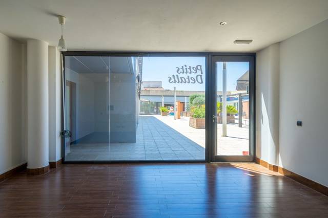 Local comercial en Venta en Carrer de Pi i Margall en Centre