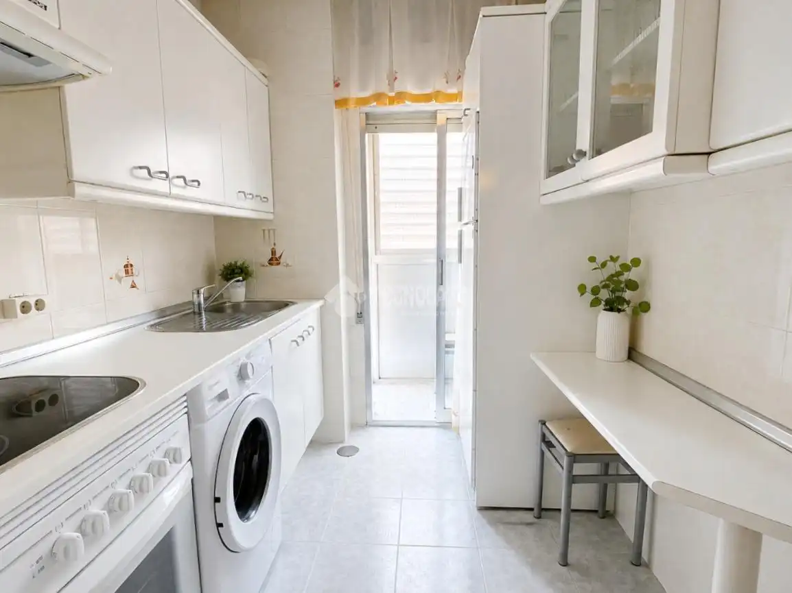 Cuina de Pis en venda en San Fernando de Henares amb Aire condicionat, Calefacció i Terrassa