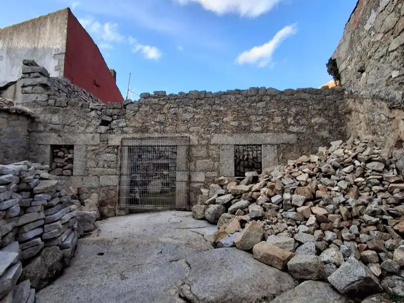 Exterior view of Land for sale in Zarzalejo, Madrid