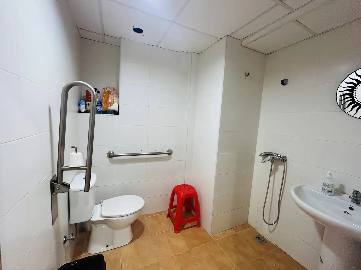 Badezimmer von Geschaftsraum zur Miete in Dénia mit Klimaanlage, Heizung und Möbliert