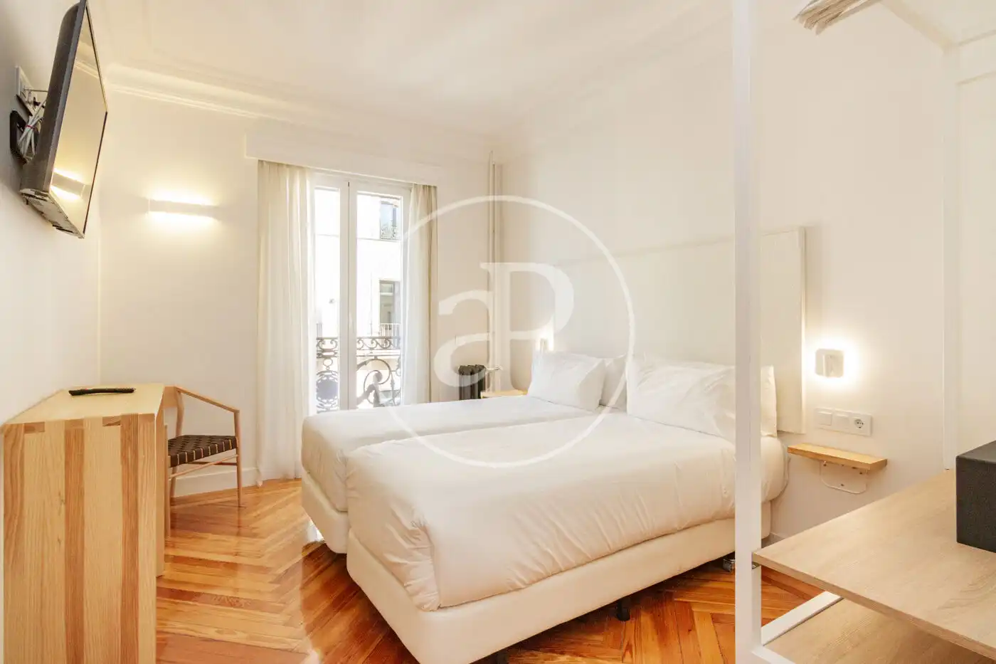 Schlafzimmer von Wohnung zur Miete in Madrid mit Klimaanlage, Heizung und Möbliert