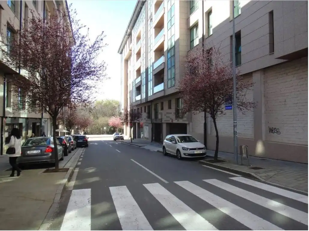 Aparcament amb ascensor en venda a Rúa do Pintor Laxeiro, imagen 3