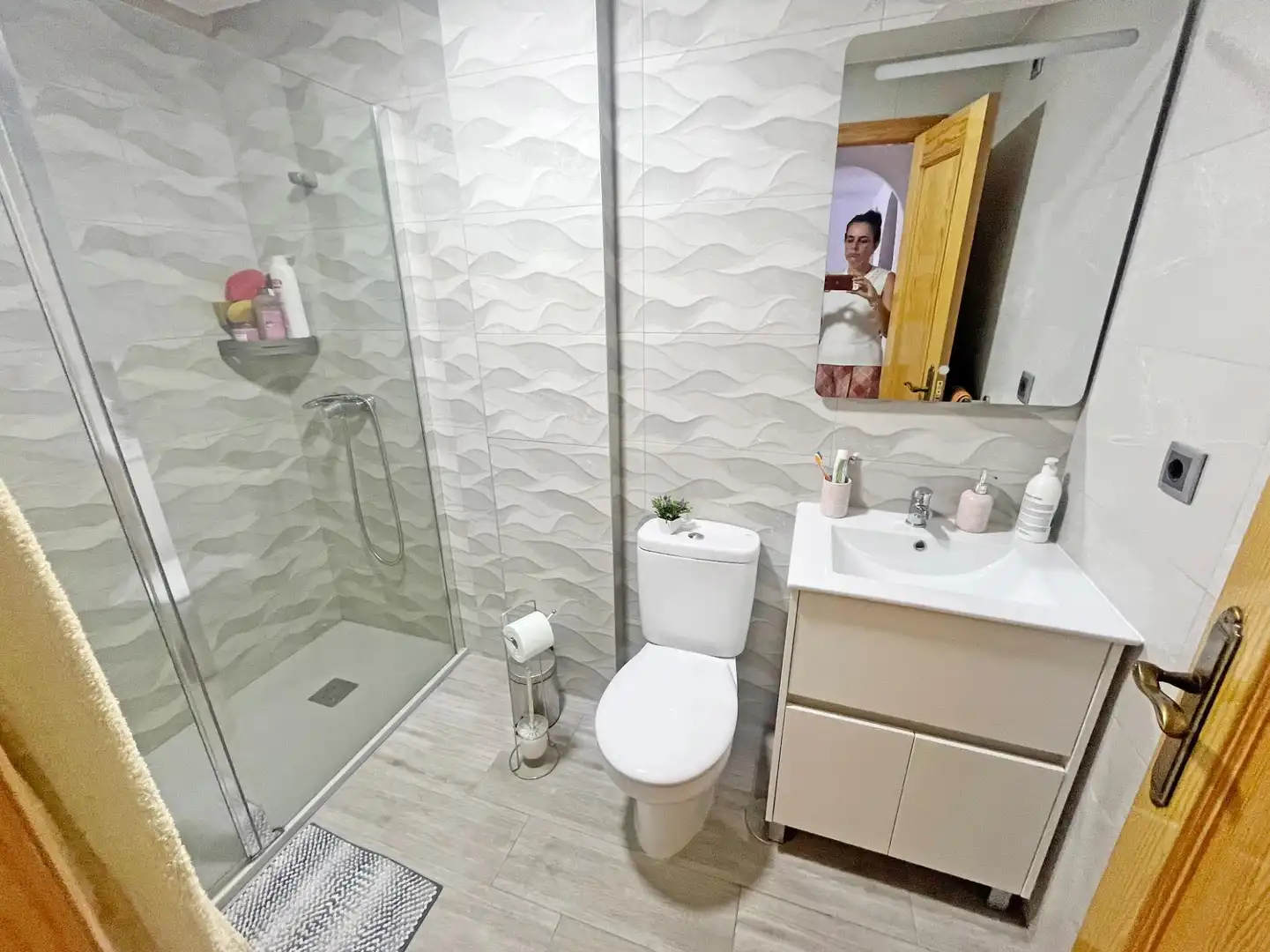 Baño de Apartamento en venta en Guardamar del Segura con Terraza y Amueblado
