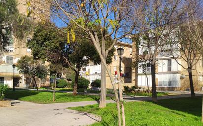 Vista exterior de Pis en venda en Mairena del Aljarafe amb Traster i Moblat