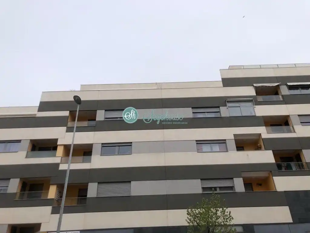Außenansicht von Wohnung zum Verkauf in Segovia mit Heizung, Terrasse und Abstellraum