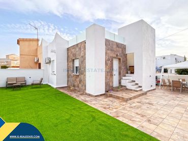 Villa mit Garten zum Verkauf in Orihuela Costa