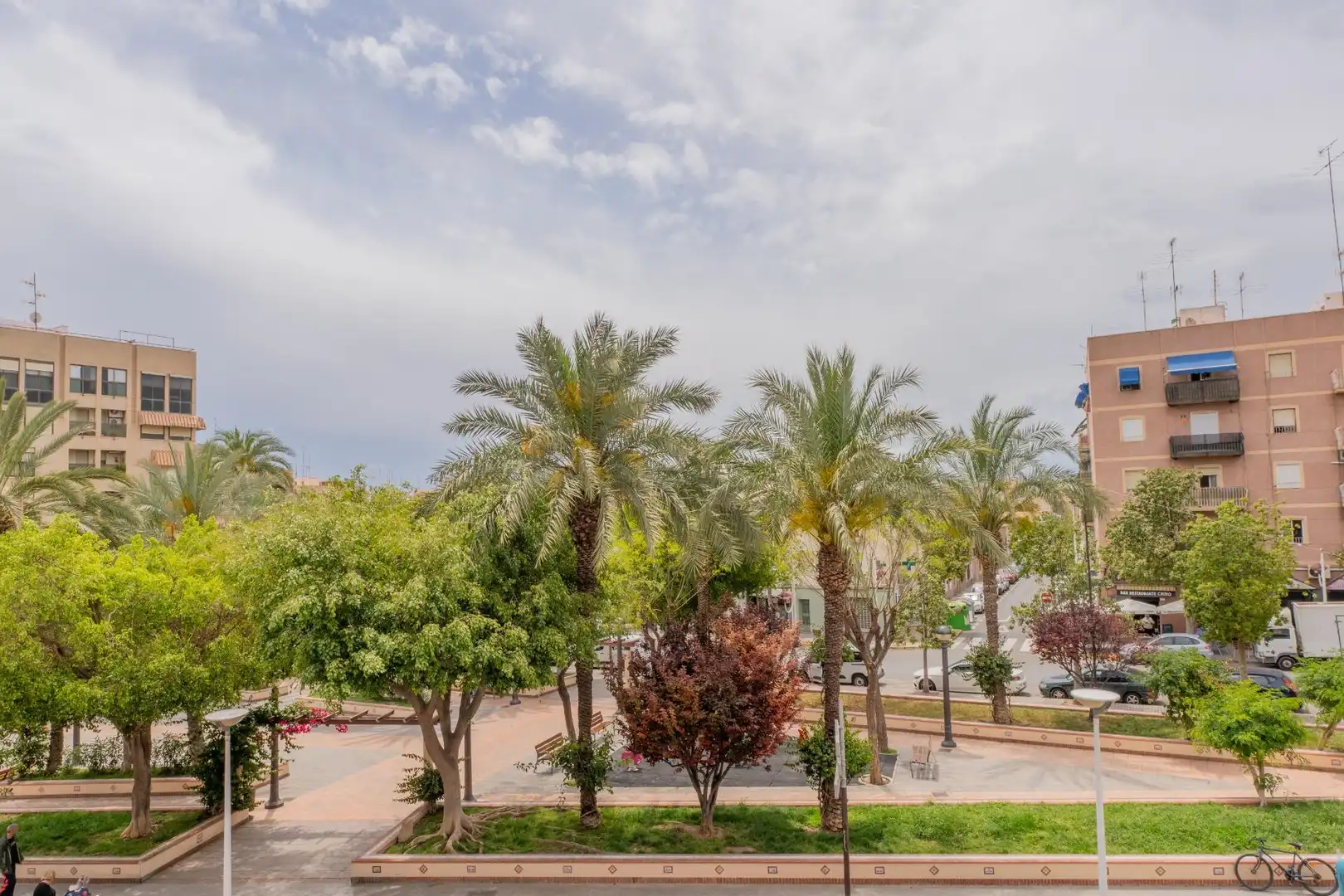 Vista exterior de Piso en venta en Elche / Elx con Aire acondicionado y Balcón