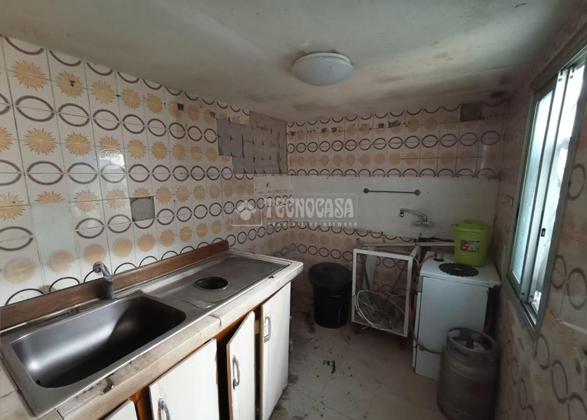 Cuina de Casa adosada en venda en  Córdoba Capital amb Aire condicionat