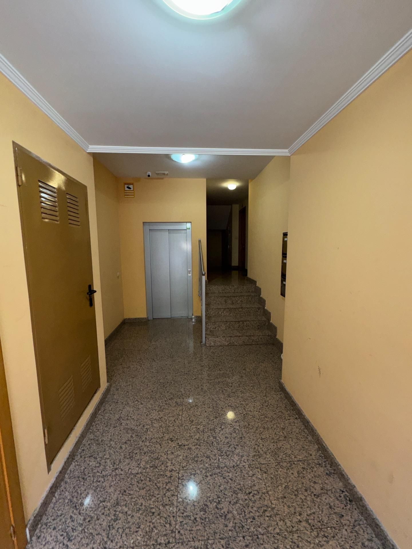 Apartamento en venta en Ponferrada con Calefacción, Terraza y Trastero