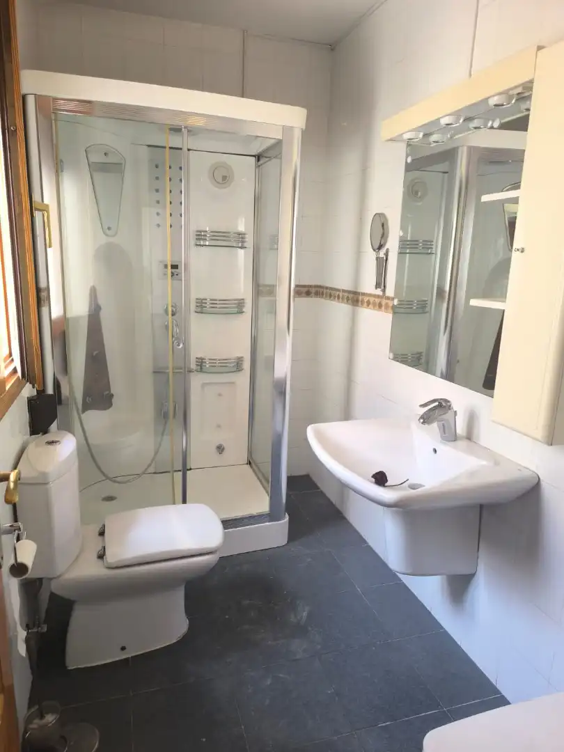 Baño de Piso de alquiler en Centro