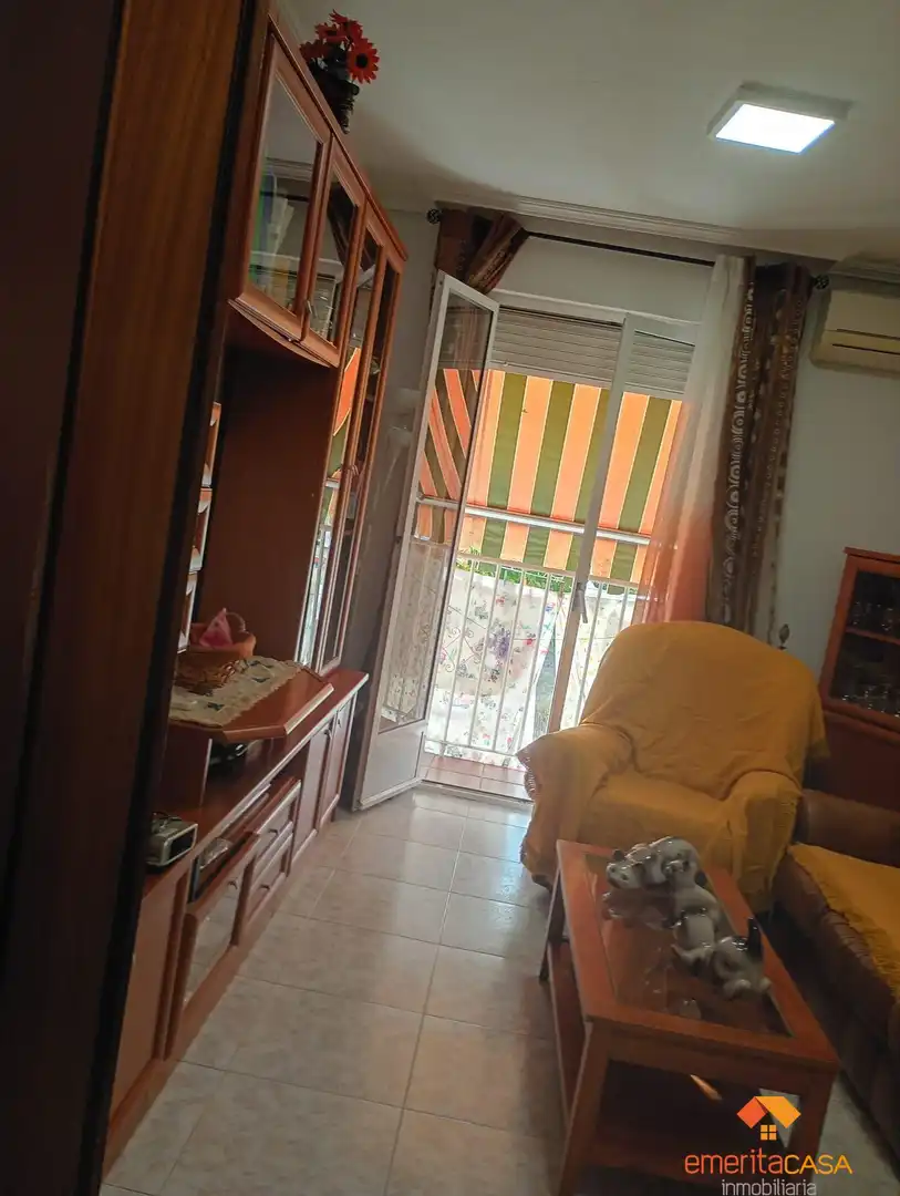 Sala d'estar de Pis en venda en Malpartida de Cáceres amb Balcó