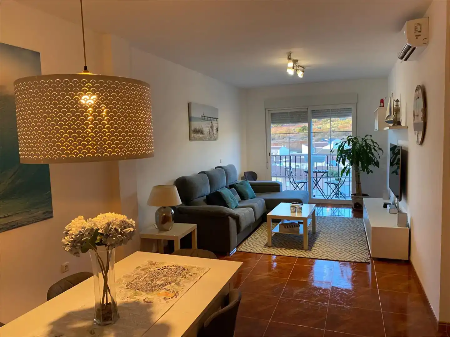Sala d'estar de Pis en venda en Villanueva de Algaidas amb Aire condicionat, Moblat i Balcó