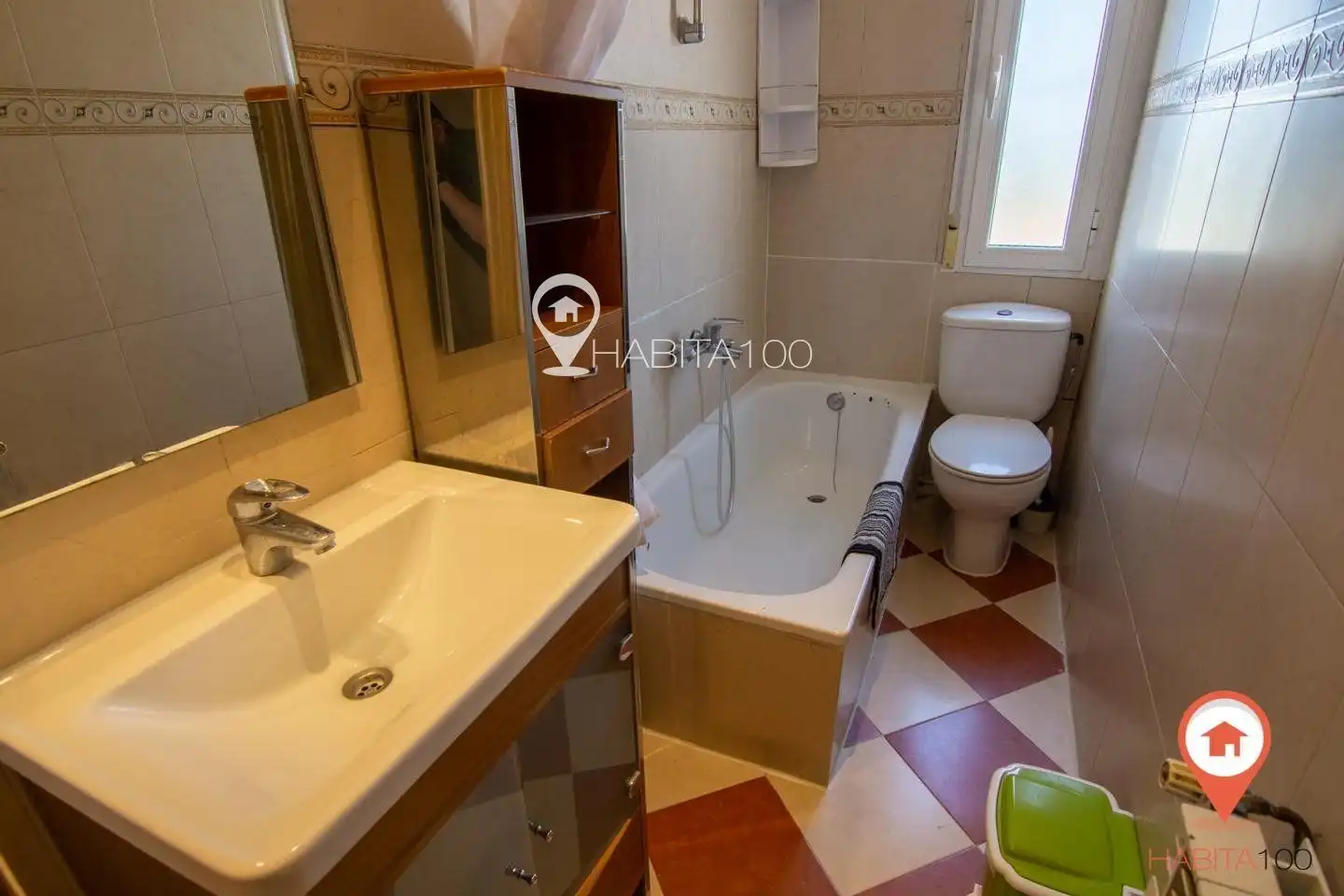 Bathroom of Flat for sale in Cuenca  with Heating