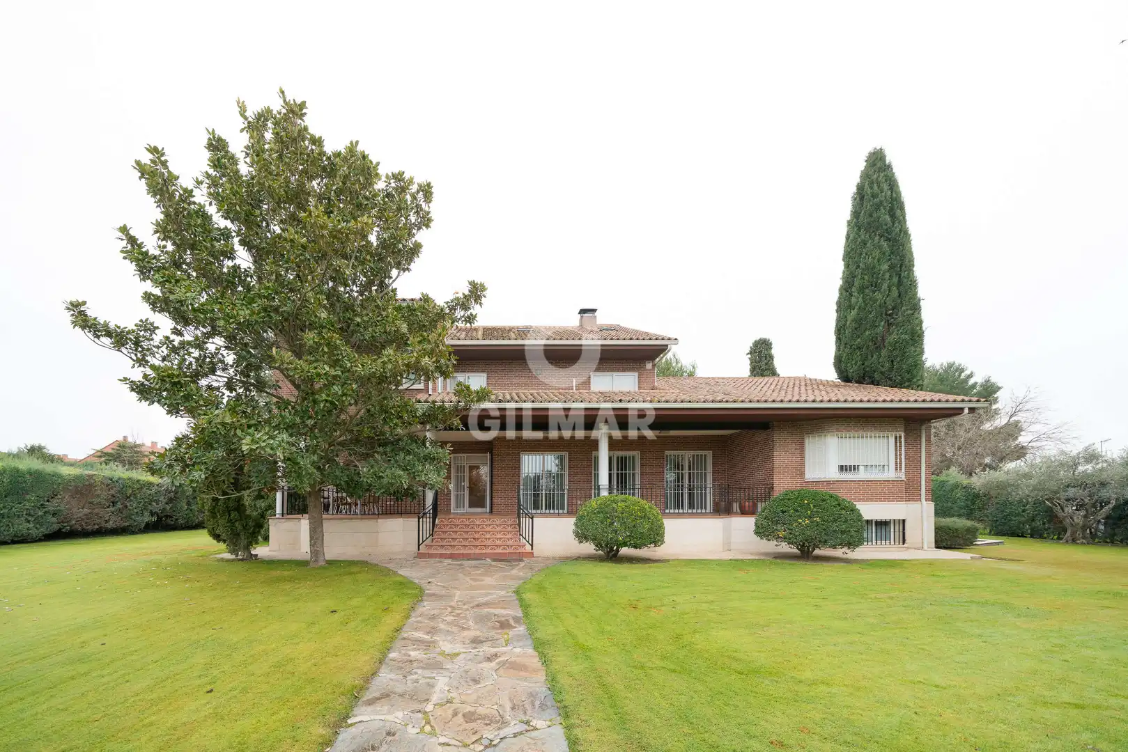 Vista exterior de Casa o xalet en venda en Algete amb Aire condicionat, Calefacció i Jardí privat