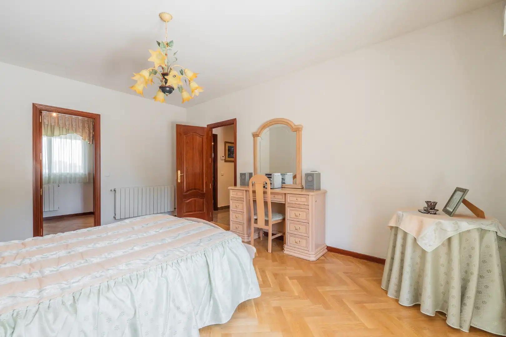 Bedroom of Houses for sale in San Sebastián de los Reyes  with Air Conditioner, Heating and Private garden