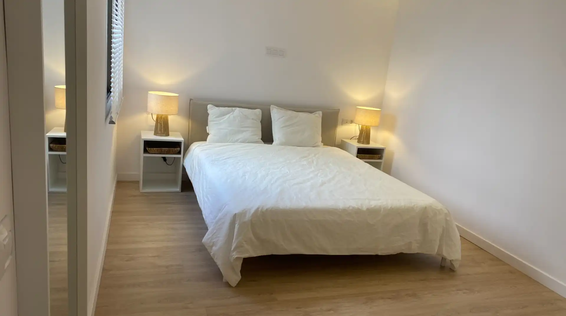 Schlafzimmer von Dachboden zur Miete in Candelaria mit Klimaanlage, Abstellraum und Möbliert