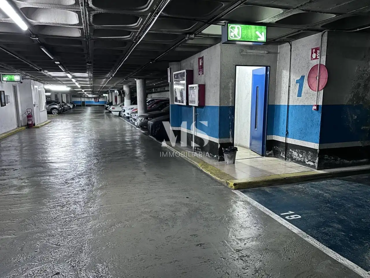 Parking de Garaje en venta en Barcelona con Alarma
