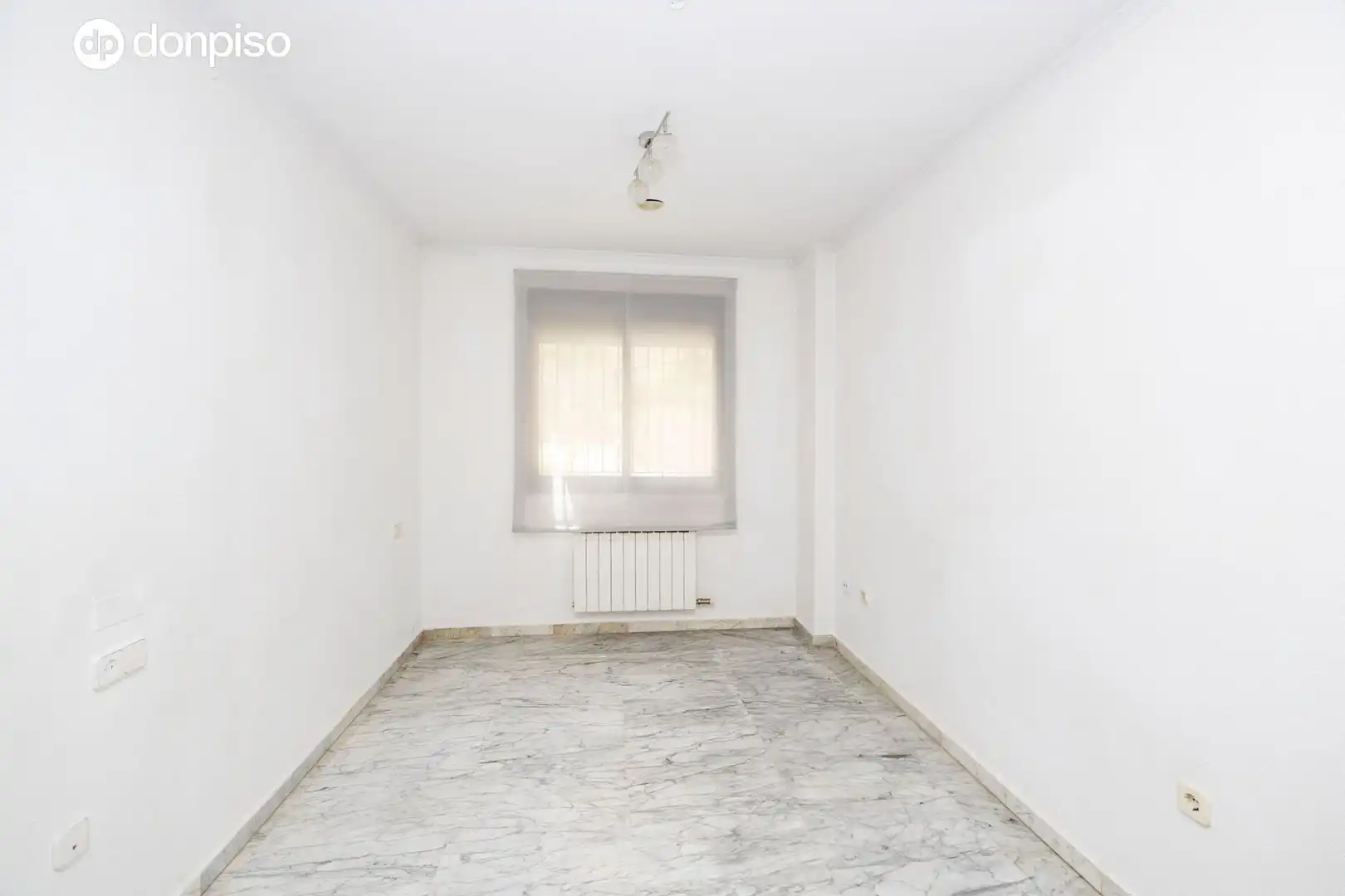 Schlafzimmer von Wohnung zum Verkauf in Granada