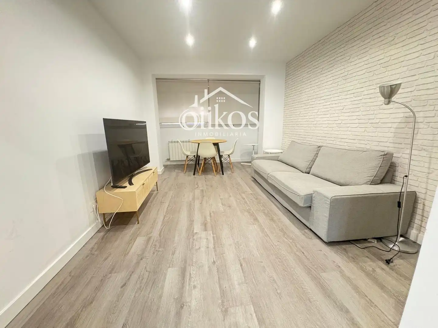 Sala d'estar de Pis de lloguer en Salamanca amb Calefacció, Parquet i Terrassa