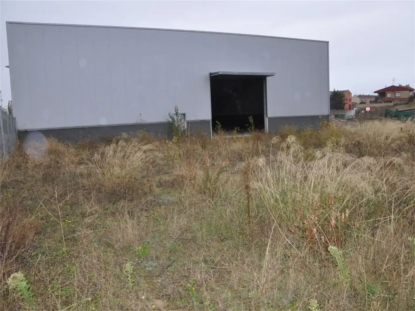 Vista exterior de Nau industrial en venda en Briones
