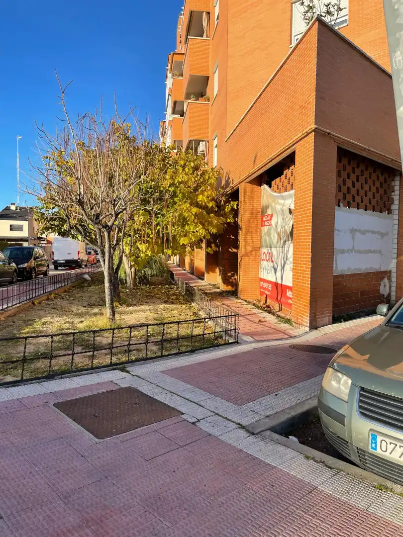 Exterior view of Commercial properties for sale in Parla