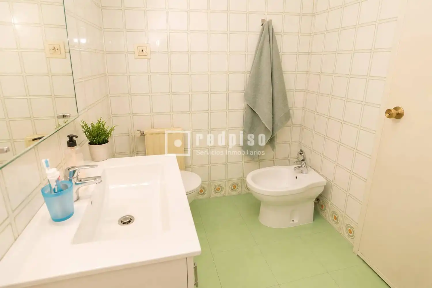 Baño de Piso en venta en Madrid con Calefacción, Parquet y Terraza