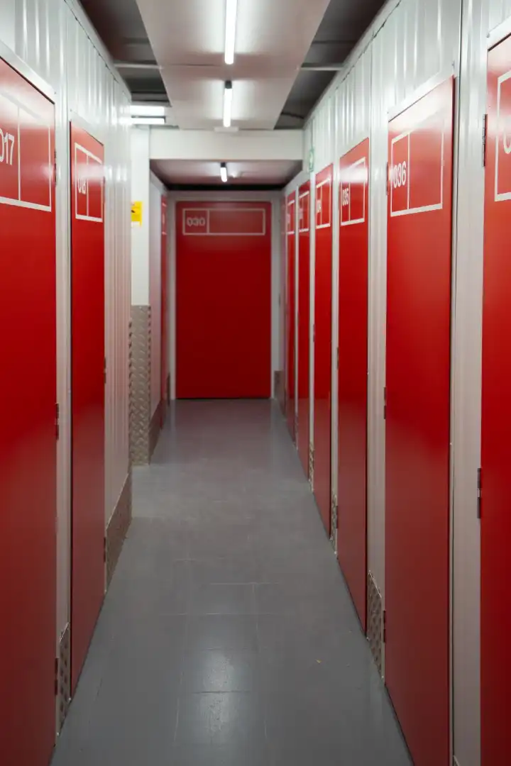 Storage room for rent in Barcelona  with Alarm