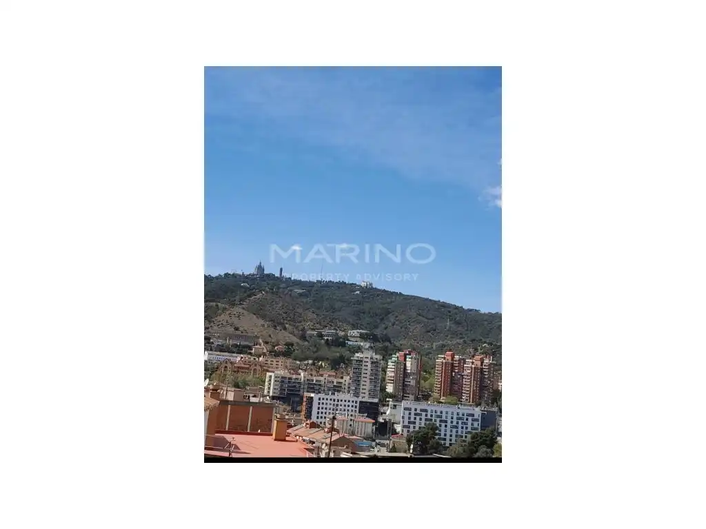 Vista exterior de Dúplex en venda en Barcelona amb Aire condicionat i Terrassa