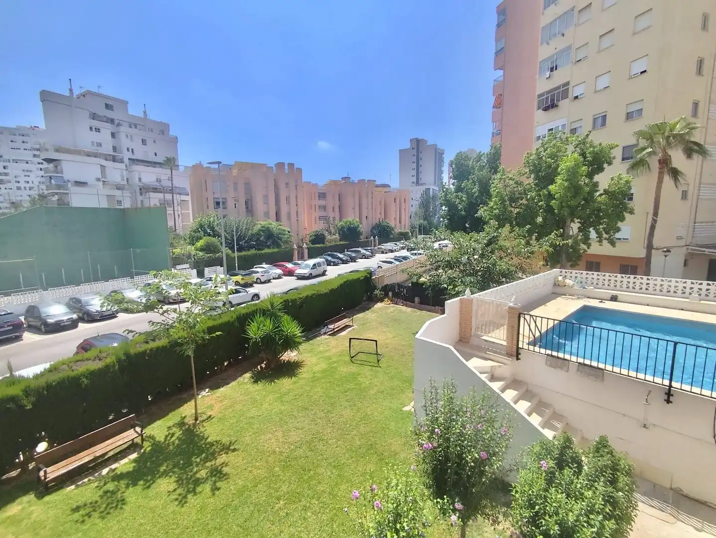 Appartement compact avec terrasse à louer à Platja de la Pobla de Farnals